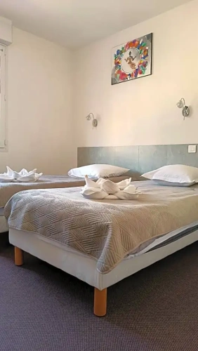 Standard Twin room