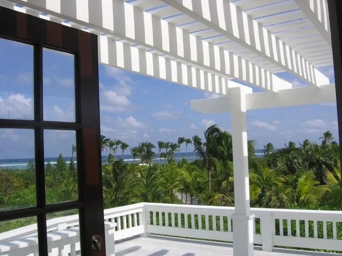 5 Bedrooms Villa