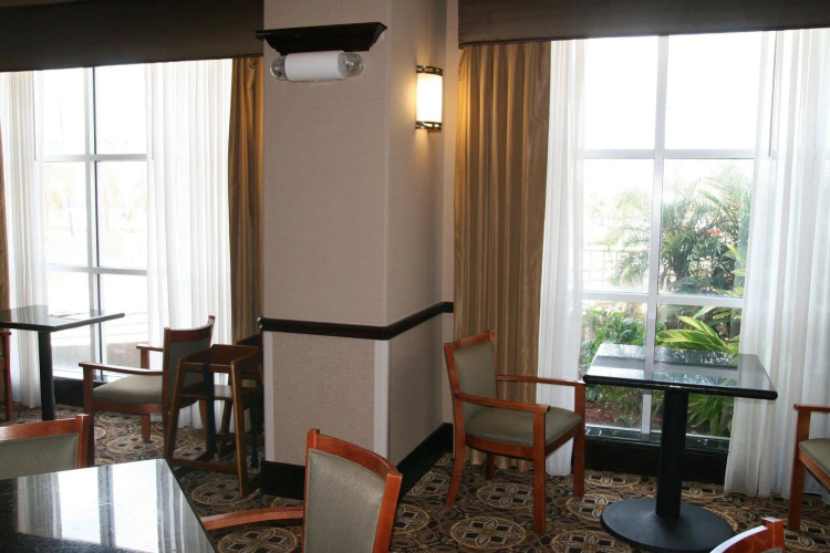 Hampton Inn & Suites Galveston photo 7