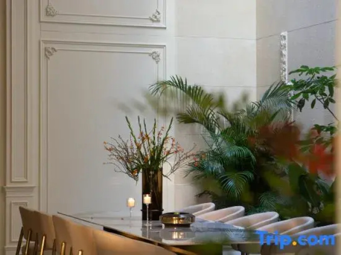 Shenglang Lakeside Villa