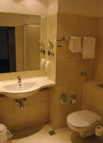 Standard Triple room with balcony