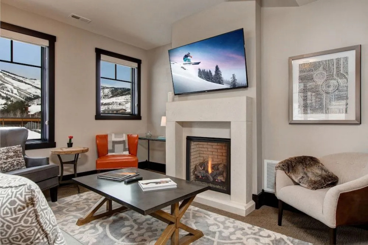 3815 Blackstone Drive Townhome by RedAwning