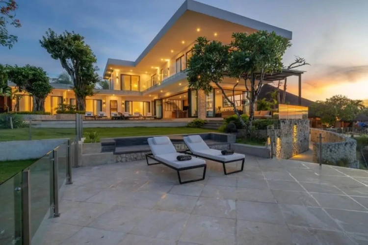 5 Bedrooms Villa with sea view