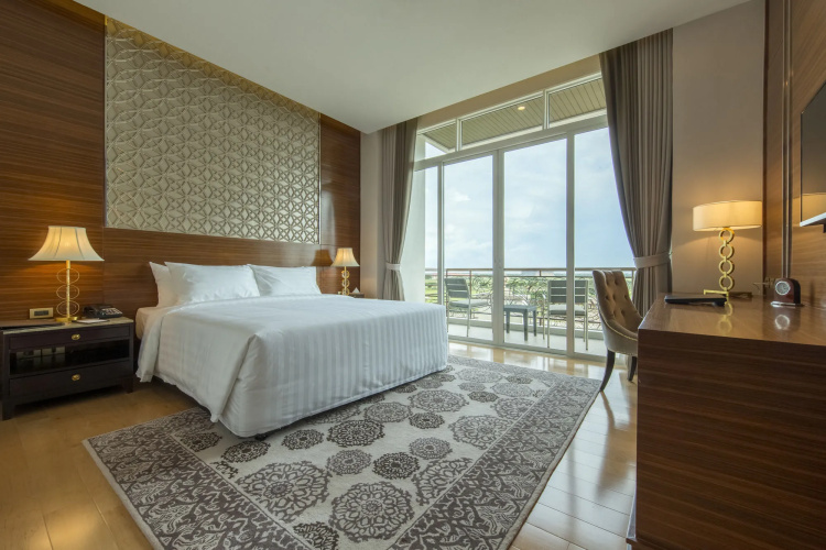 Garden City Hotel