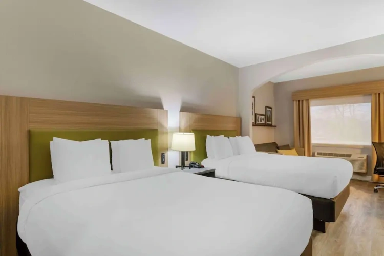 Quadruple Suite