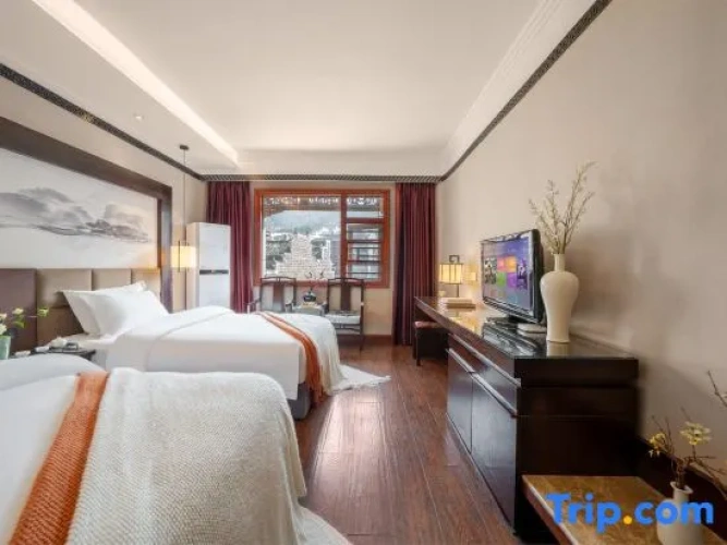Standard Twin room with river view