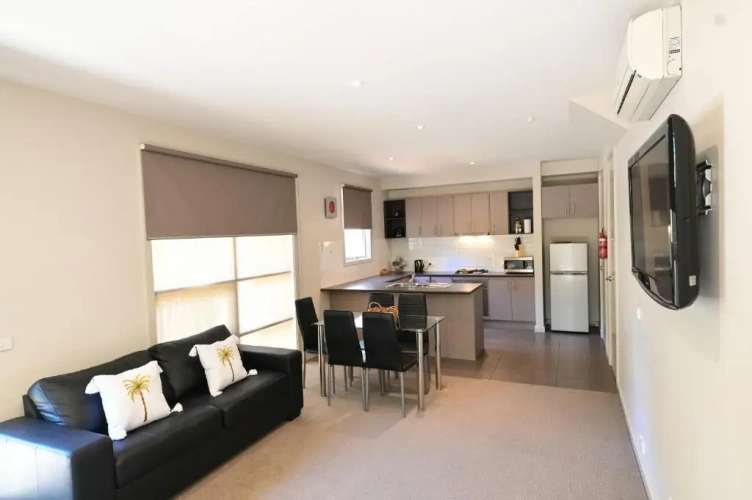 Deluxe Family Suite