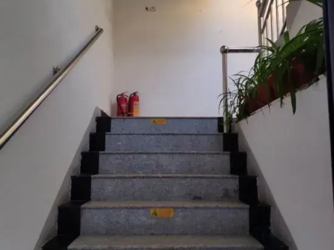 Lingshi Youth Hostel