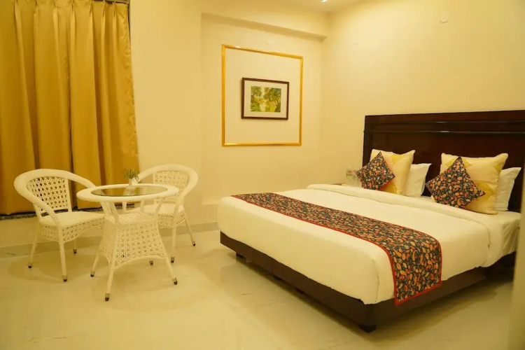 White Maple Hotel