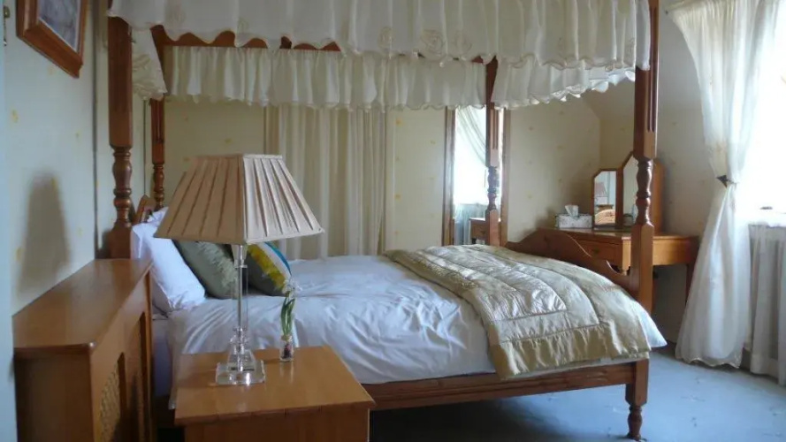 Sandilands House