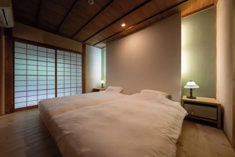 Izutsuro