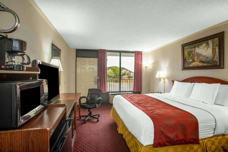 Ramada by Wyndham Branson