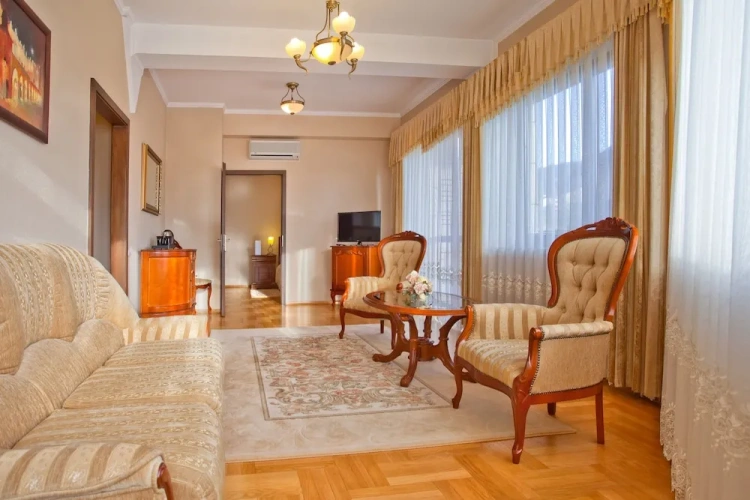 Suite with balcony