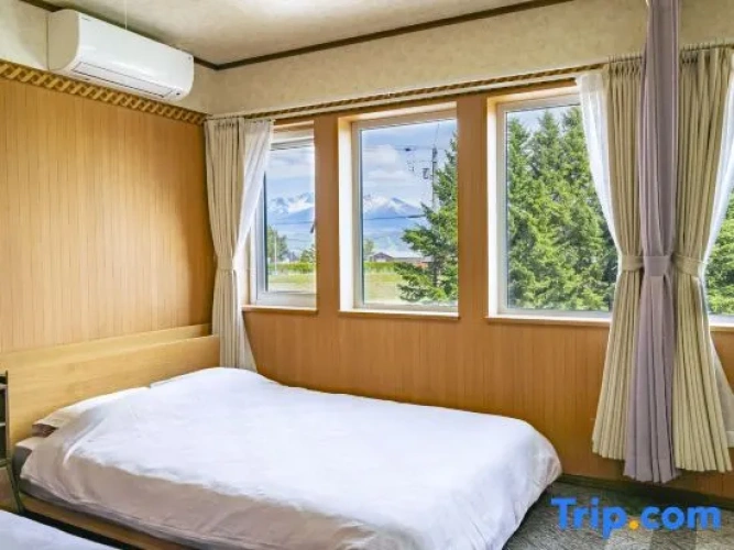 3 Bedrooms Cottage