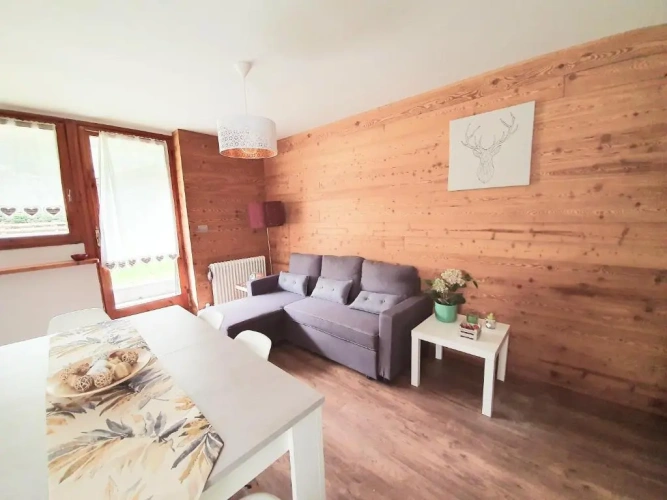 2 Bedrooms Apartment