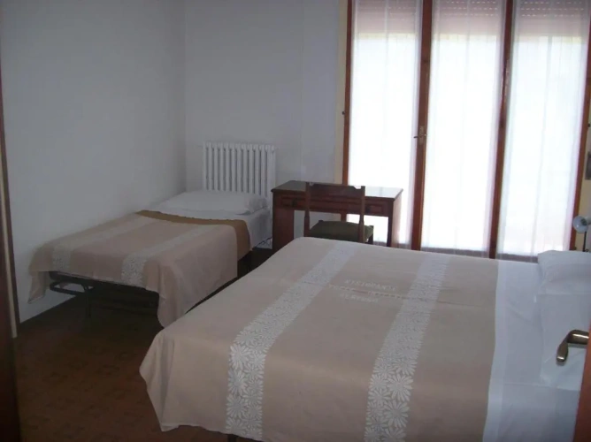 Standard Triple room with balcony