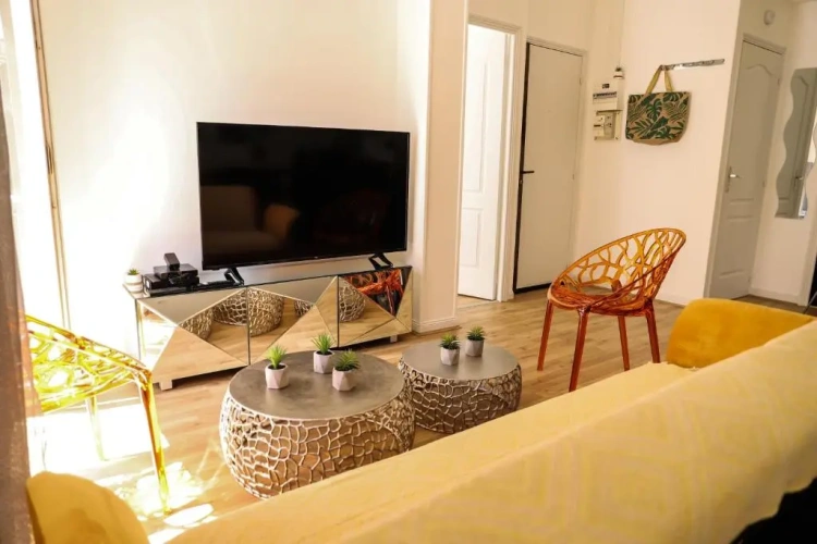 2 Bedrooms Double Apartment