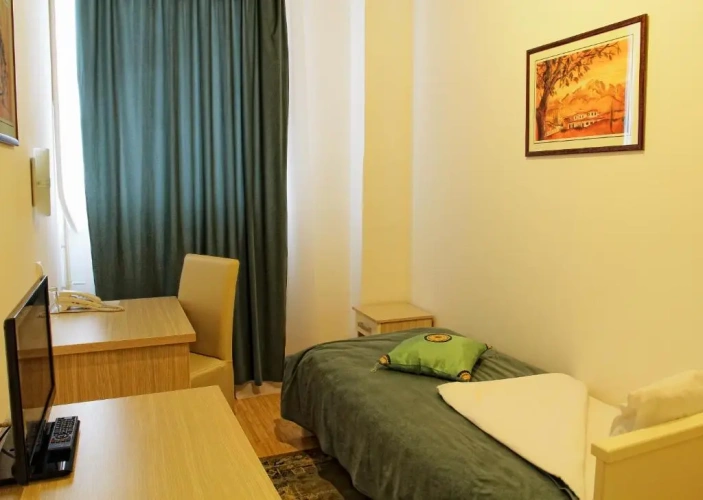 Standard Twin room with view
