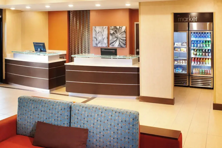 Hawthorn Suites By Wyndham Ann