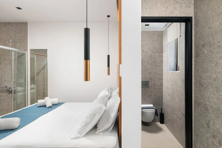 Diamond Star Hotel
