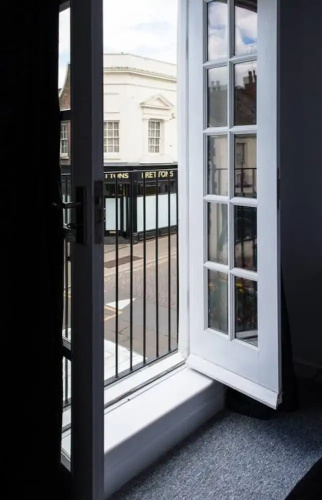2 Bedroom Apt Leamington Spa