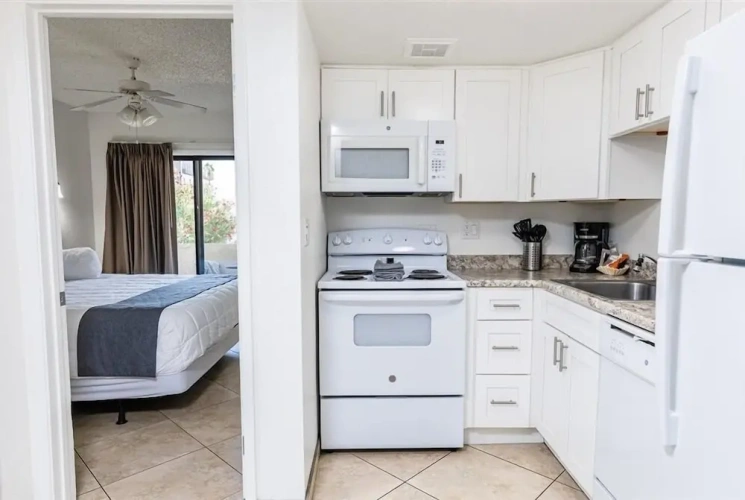 1 Bedroom Apartment with balcony