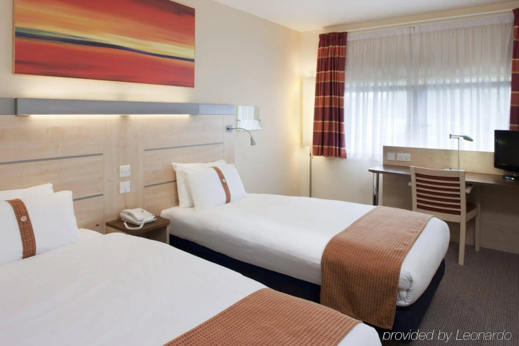 Holiday Inn Express Folkestone - Channel Tunnel photo 7