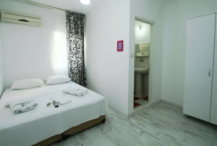 Fullmoon Rooms