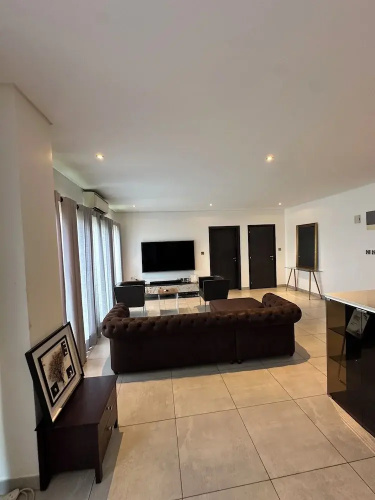 Peravi Suites at the Signature