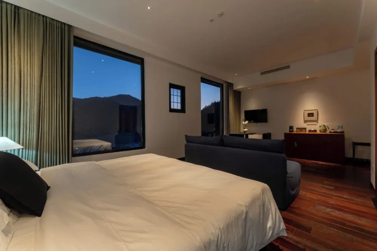 Classic Double room with land view