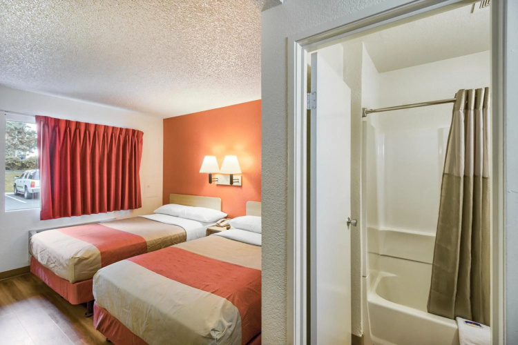 Motel 6 Everett, WA - South