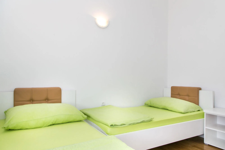 Apartments Kula