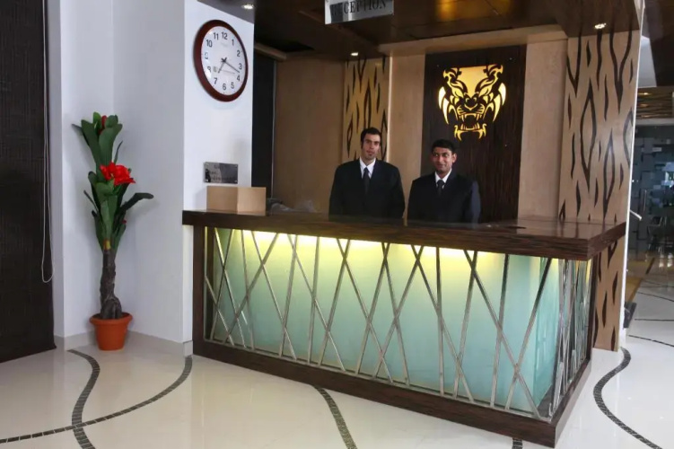 Hotel Tigers Roare'
