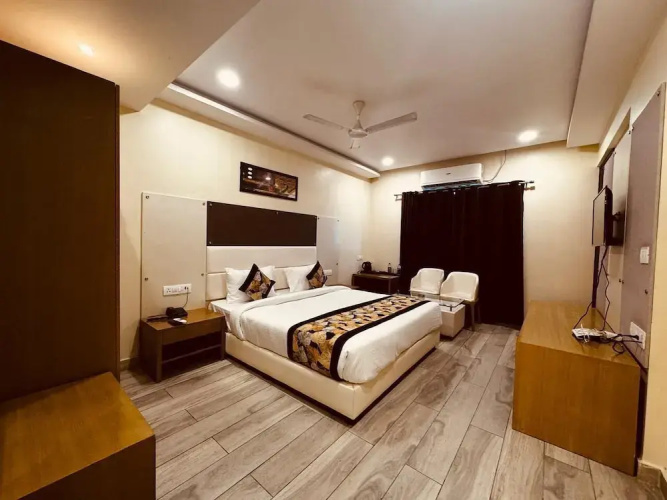 Hotel Lotus Inn