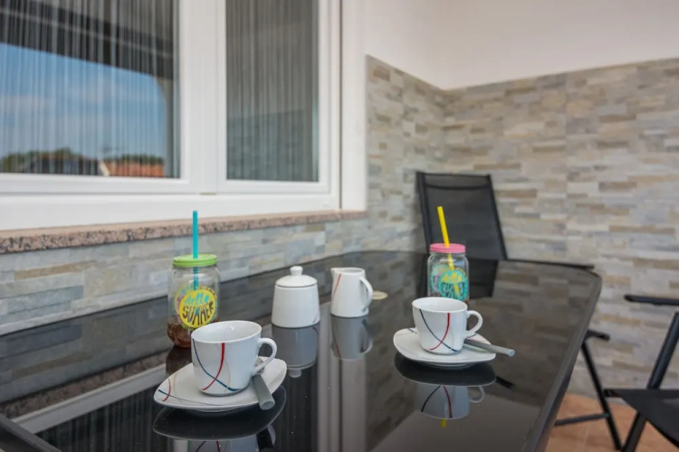 Apartment Wenig