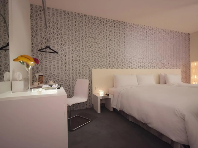 Hotel Purity