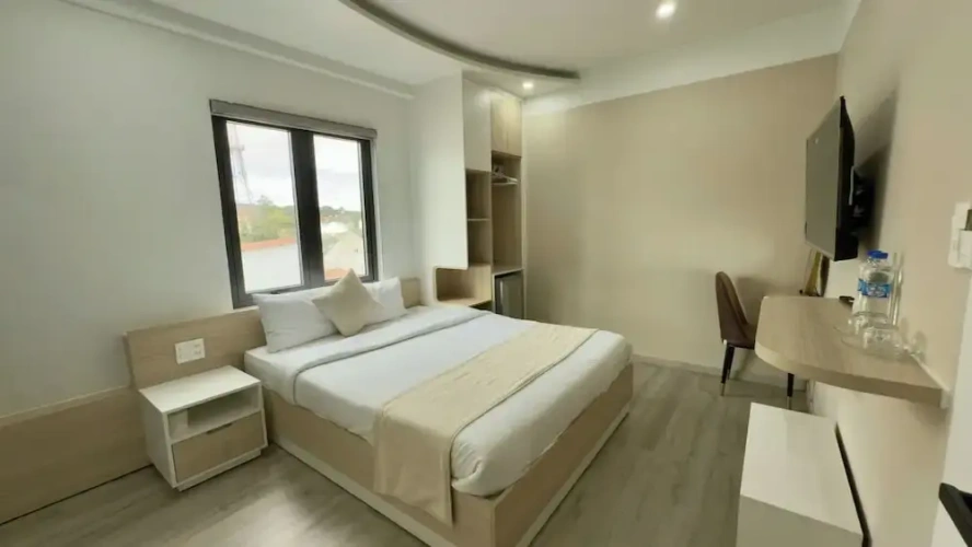 Deluxe Double room with city view