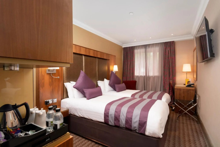 Donnington Manor Hotel