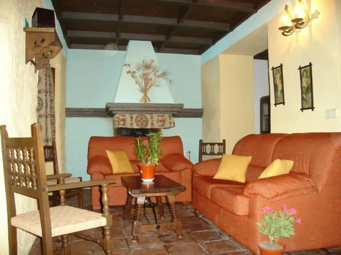 3 Bedrooms Apartment
