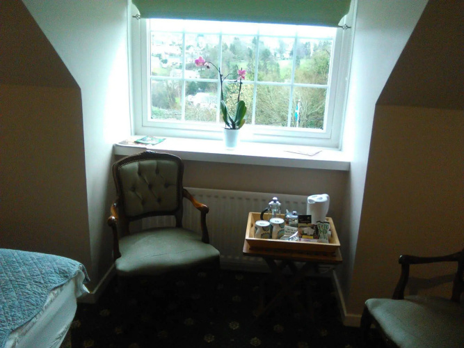 Meadhon House