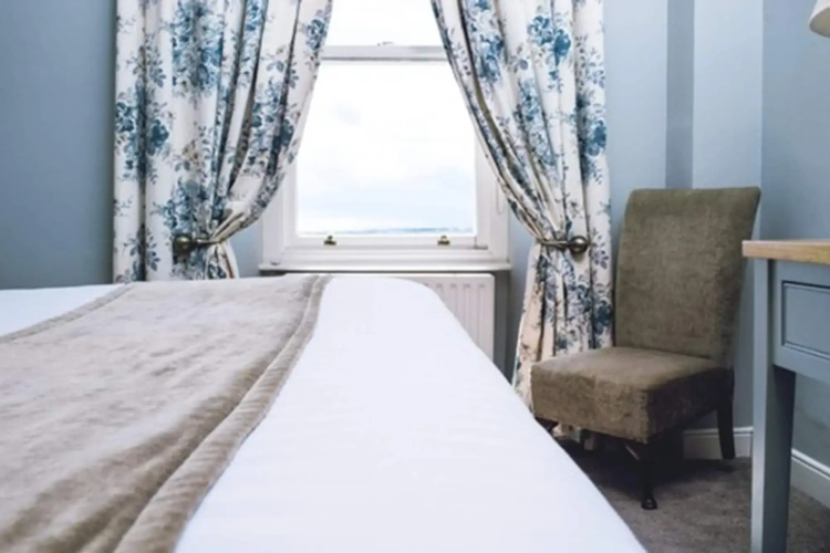 Causeway Hotel