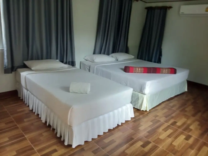 Standard Triple room with balcony