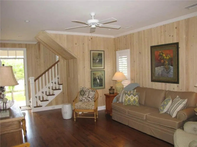 4 Bedrooms Cottage