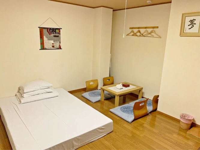 Petit Hotel 017