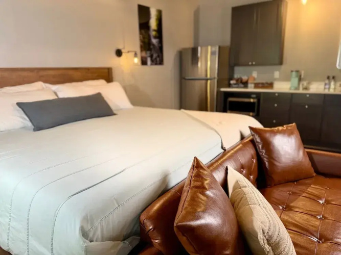 The Benjamin Hotel