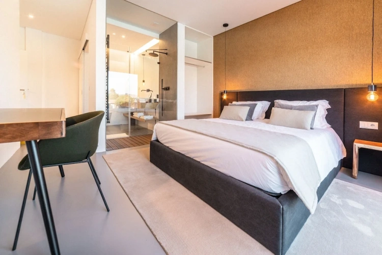 Deluxe Double room with pool view