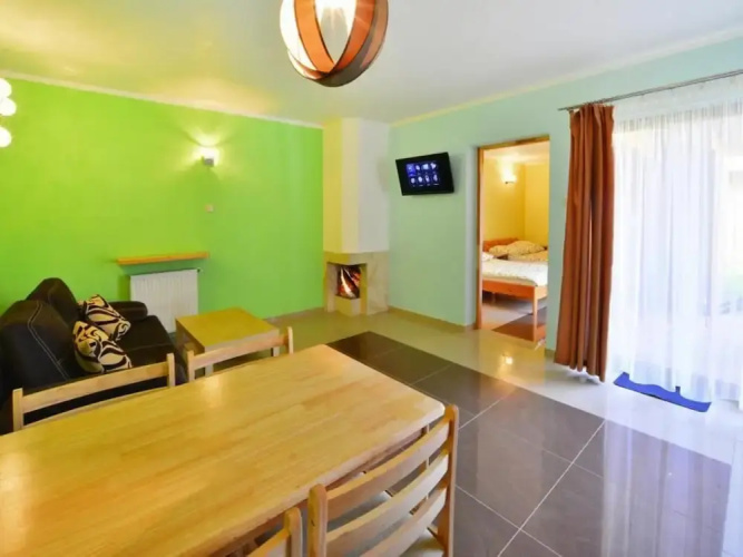 Spacious Holiday Home With Private Garden