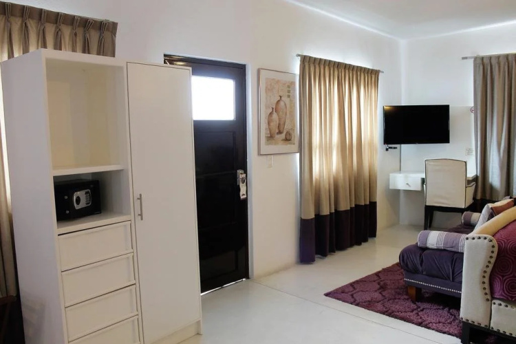 Cinco22 Hotel B&B