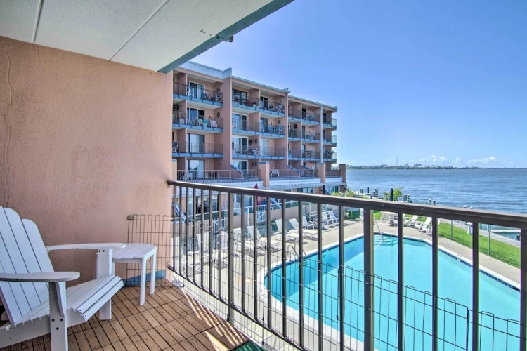 1 Bedroom Apartment with balcony