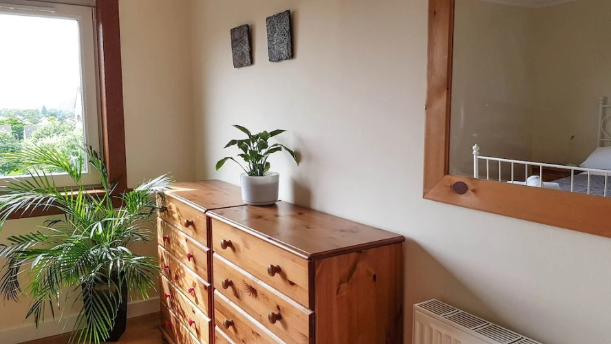 Newly refurbished flat FREE parking WIFI